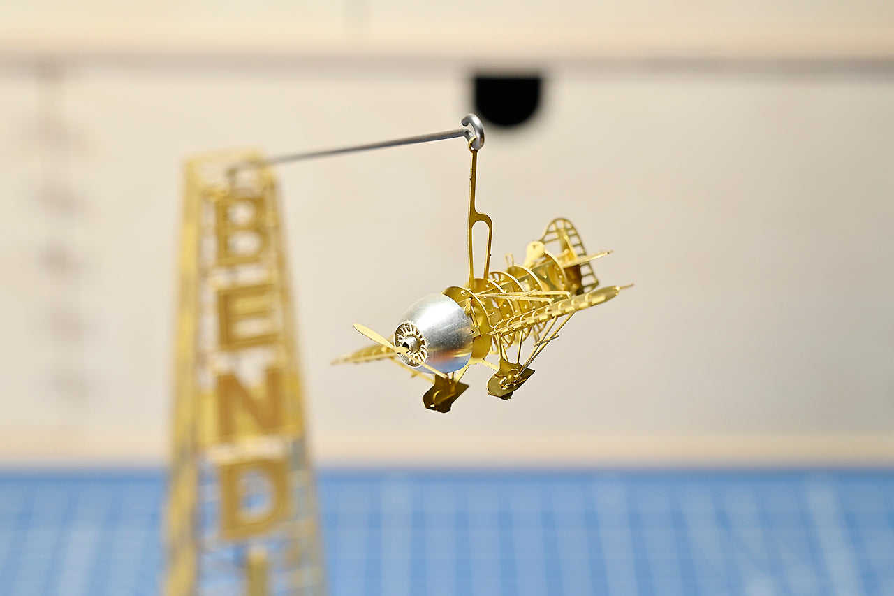 Gee Bee R-1 バルサ組立てキット 1/160 Gee Bee R2 Racer & Bendix Pylon